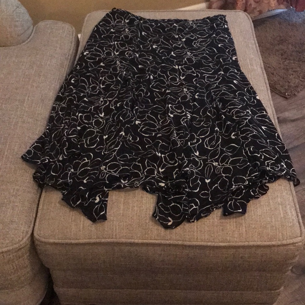 Chaps Black and White Floral Skirt